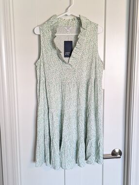 Crown & Ivy NWT Ruffle Neck Tiered Mini Dress - Green and Pink sz M